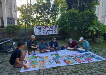 Perkuat Literasi, Pemuda Pamarayan Gelar Taman Baca Gratis