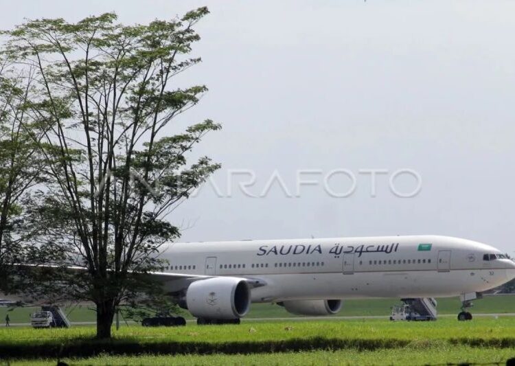 442 Jamaah Haji yang Mendarat Darurat di Deli Serdang Akibat Ancaman Teror Bom Merupakan Kloter 12 JKS