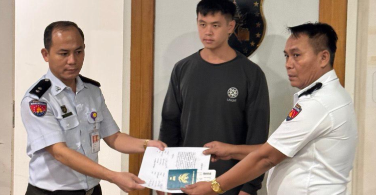 Pembebasan selegram Arnold Putra. (Foto: Kemhan)